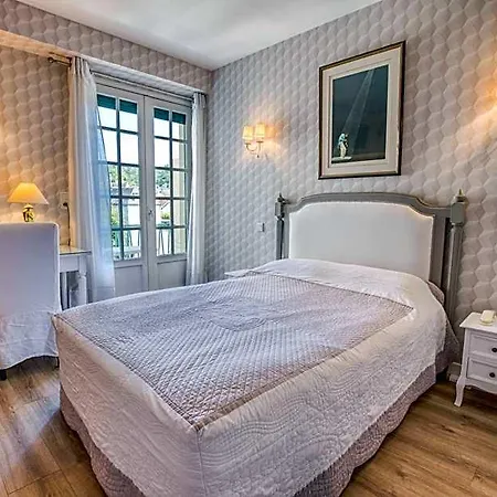 Le Quercy Otel 3*