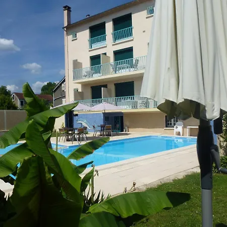 Le Quercy 3* סווילאק